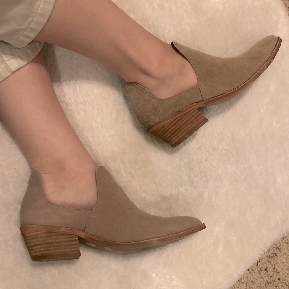 Cute cut out boots by Chinese Laundry